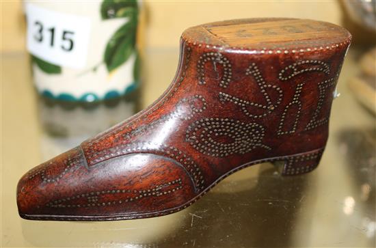 Shoe snuff box